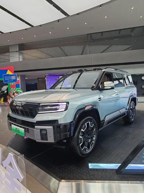 惠州317比亚迪方程豹硬派越野的爆款，英菲尼迪35周年与你共成长